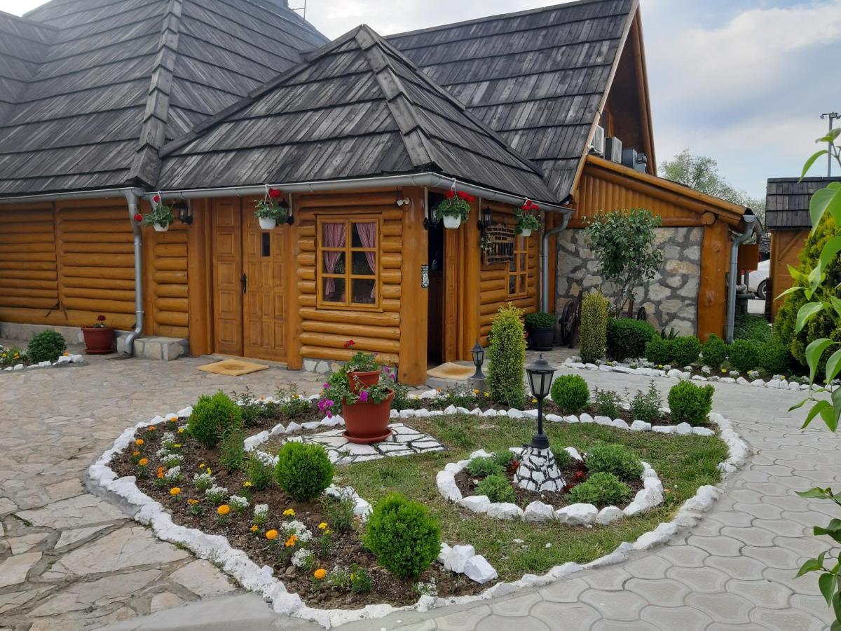 Etno Selo Moravski Konaci Velika Plana Ngoại thất bức ảnh